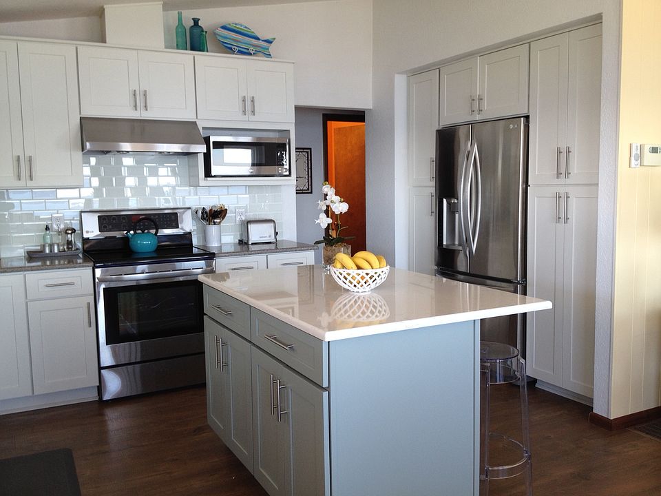 2nd image of 3013 McEwan Rd NW