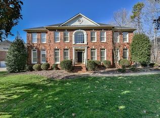 10833 Fox Hedge Rd, Matthews, NC 28105