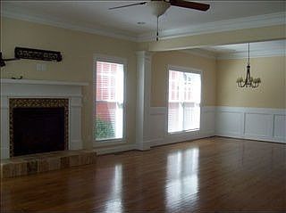 5th image of 10 Valcourt Cir