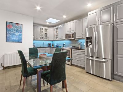 2292 Frederick Douglass Blvd APT 4, New york, NY, 10027