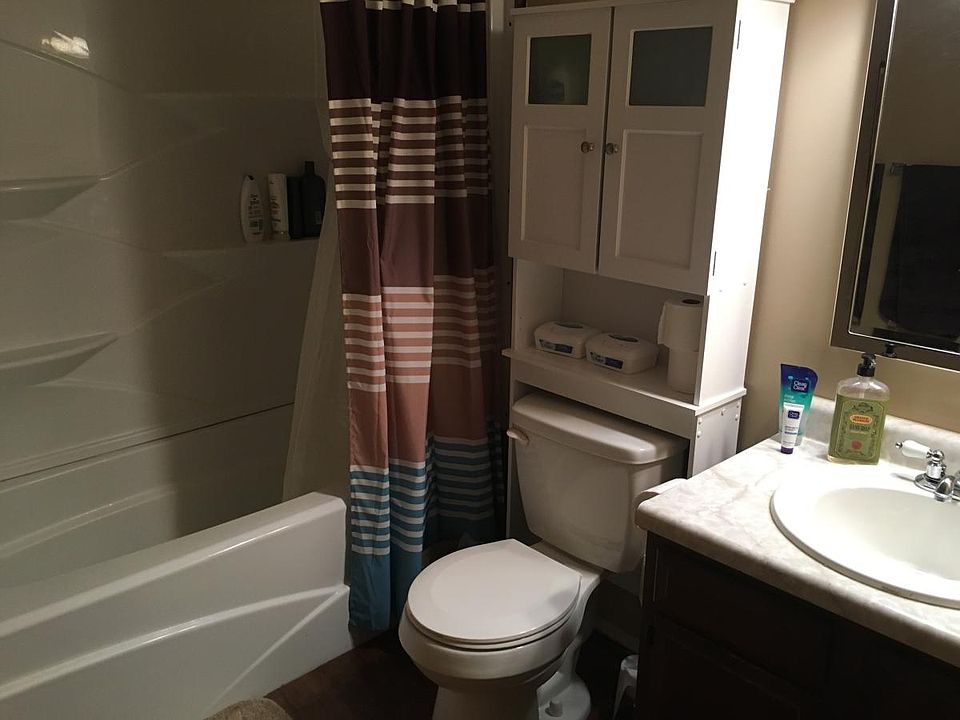 2nd image of 388 Rose Ln #C