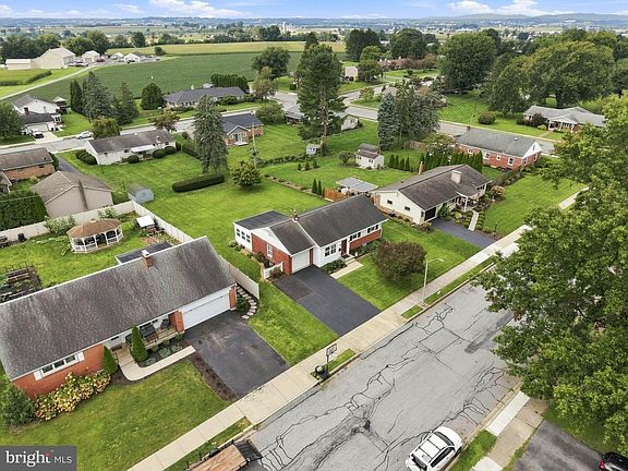 4th image of 1242 Marie Ave