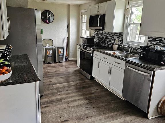3rd image of 85 Hamilton Rd