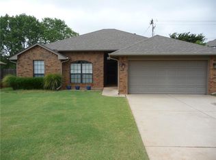 15821 Sky Run Dr, Edmond, OK 73013