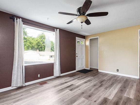 5th image of 1022 Dover Dr