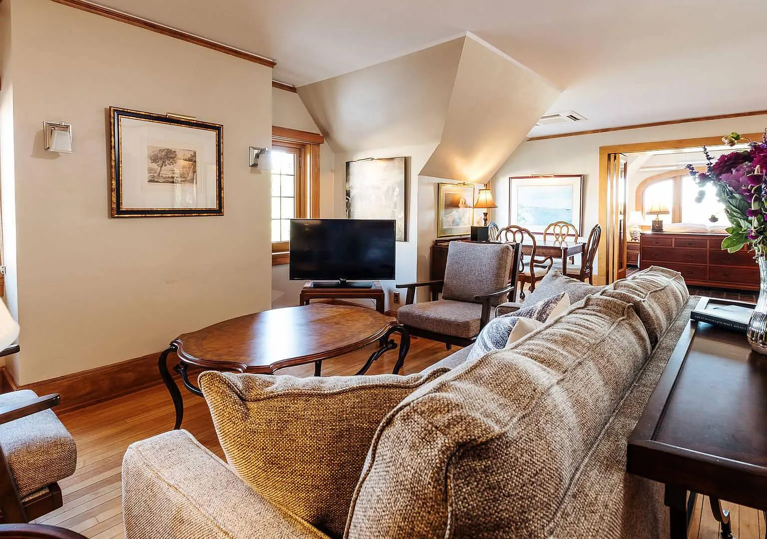 1 bed, 823 sqft, $2,395 — Photo 2