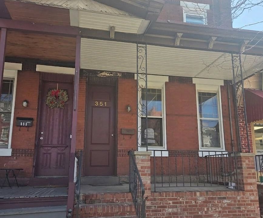 1st image of 351 Hamilton Ave