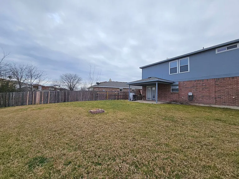5704 Schneider Dr — Photo 17