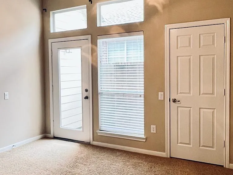 5235 Valley Bluff Ln — Photo 13