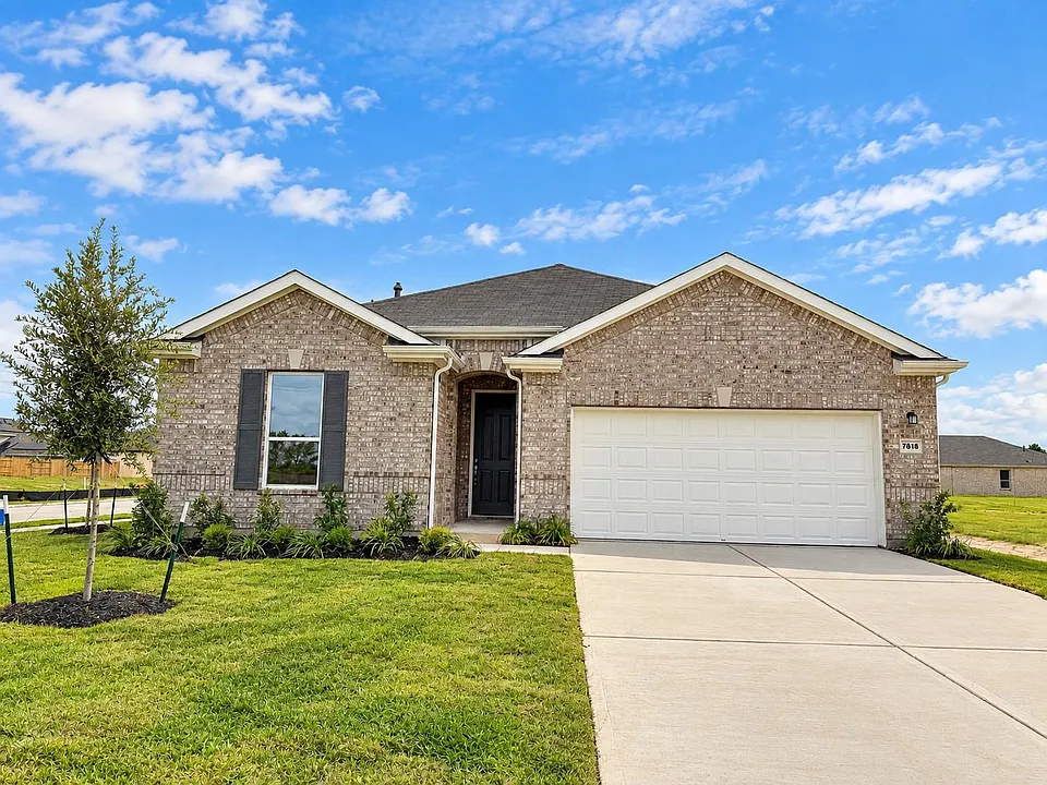 7818 Rustic Lariat Dr