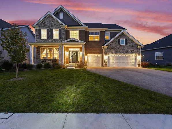 3640 Tournament Dr, Elgin, IL 60124
