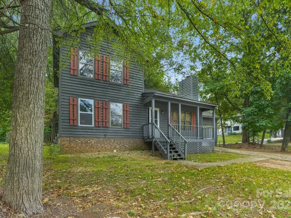 6223 Whitewater Dr, Charlotte, NC 28214