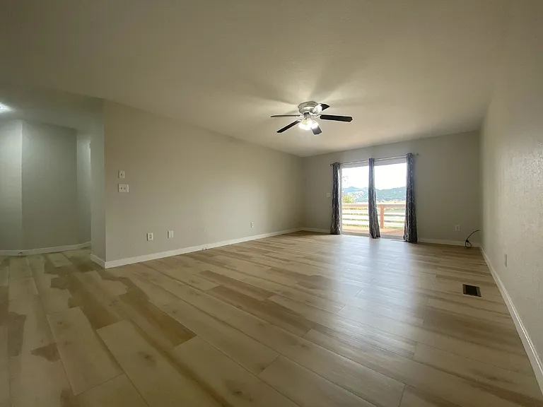 196 Jamie Loop — Photo 3