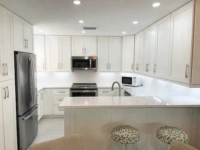 3008 Fairway Dr N — Photo 4