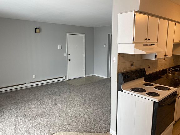 4th image of 2004 Military St APT 10