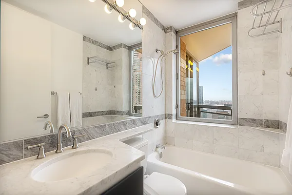 Rented by Nest Seekers International | media 15