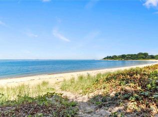 5 Vanderbilt Dr, Port Washington, NY 11050