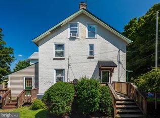 12 S Thornton Rd, Glen Mills, PA 19342