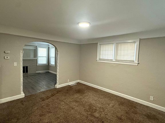 5th image of 15055 Mark Twain St