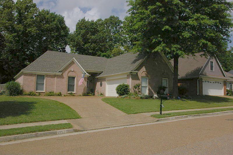 1st image of 2753 Fletcher Park Cir W
