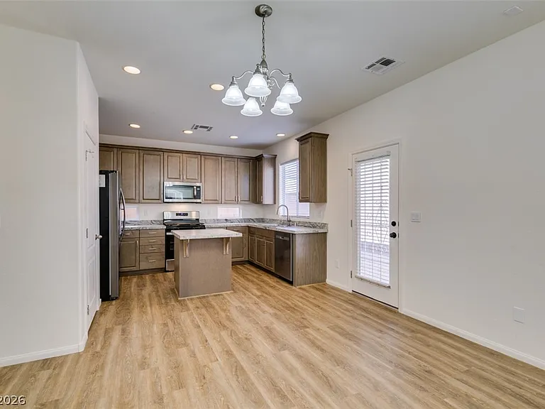 685 Taliput Palm Pl — Photo 14