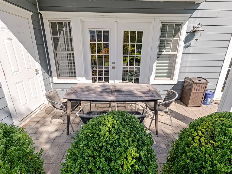 25 Village Green Dr — Photo 19