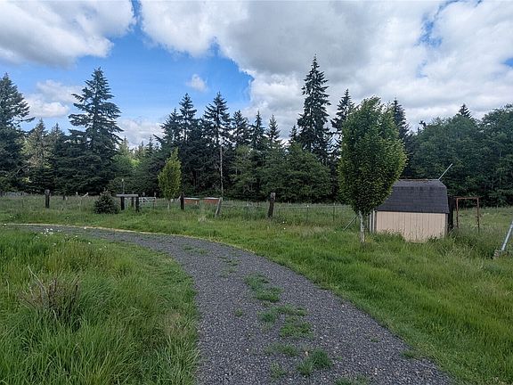 2nd image of 305 Penning Road