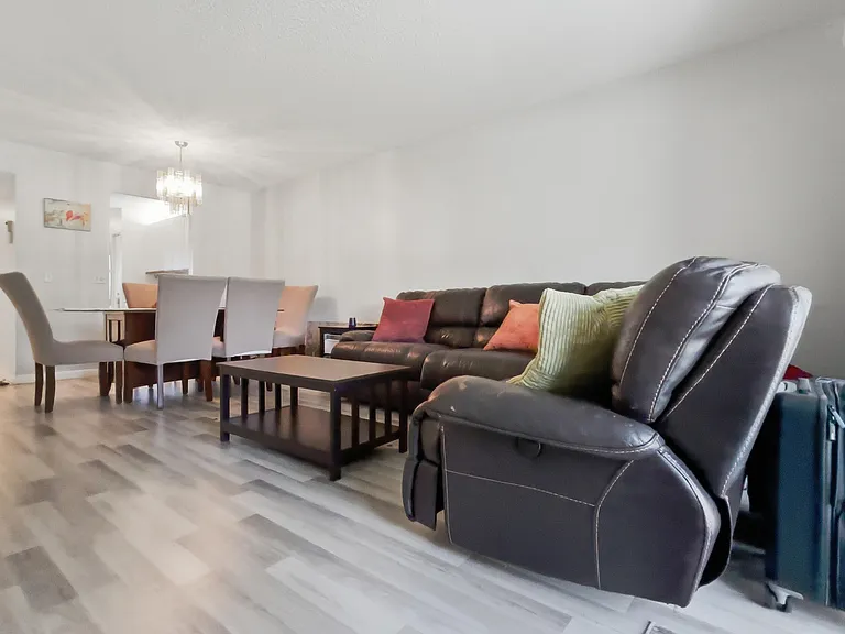 1200 SW 124th Ter #208O — Photo 6