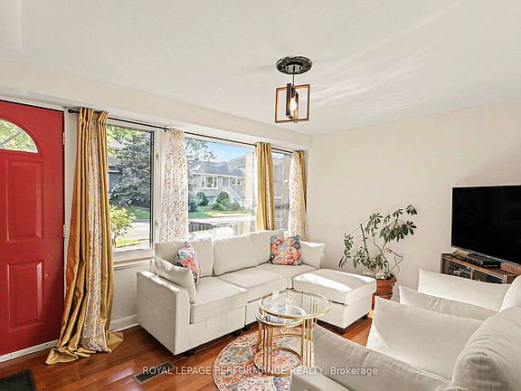 5th image of 447 Hilson Ave