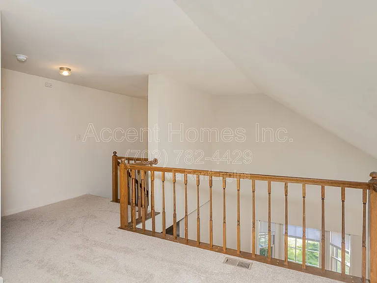 7461 Ridge Oak Ct — Photo 16
