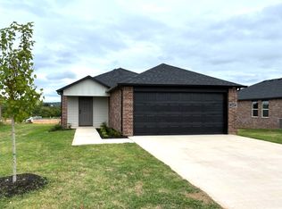 1837 Thelma St, Springdale, AR 72762