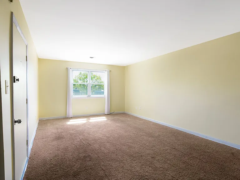 330 Hermitage St #2 — Photo 7