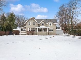 1010 N Main St, Wheaton, IL 60187