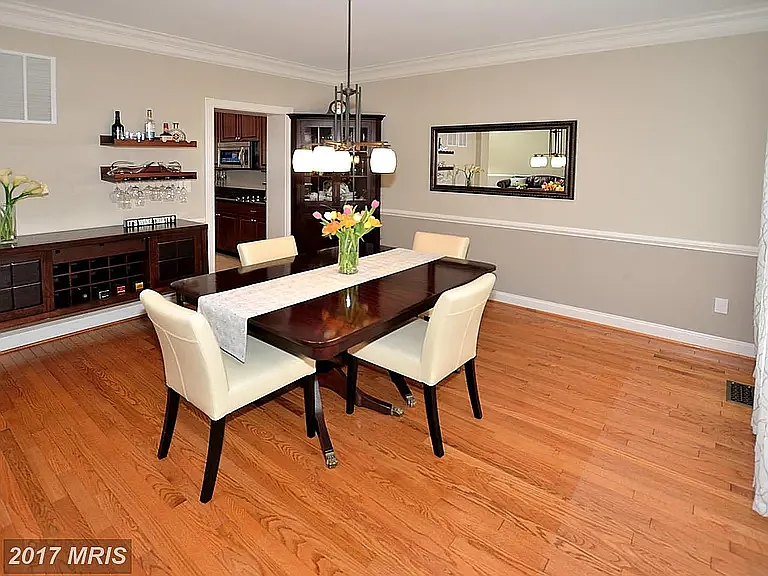 20156 Valhalla Sq — Photo 5