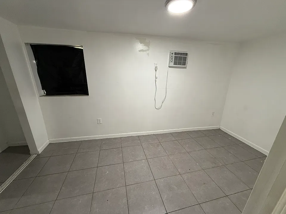 Bedroom #1