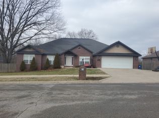 308 Meadows Ct, Pea Ridge, AR 72751