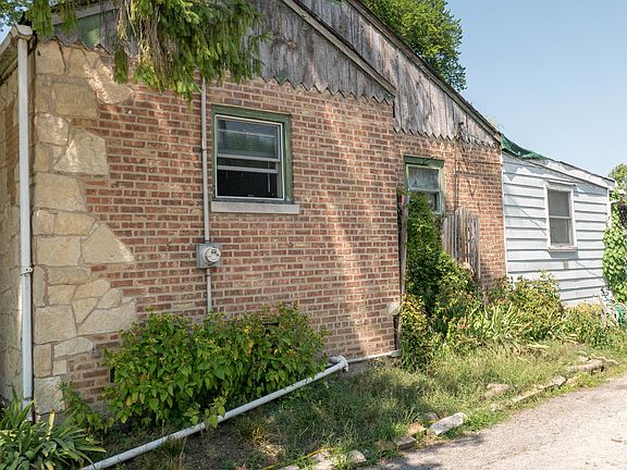 4th image of 10212 W Lyndale Ave