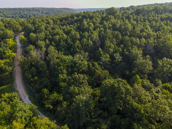 92 Post Oak Road, Tunas, MO 65764