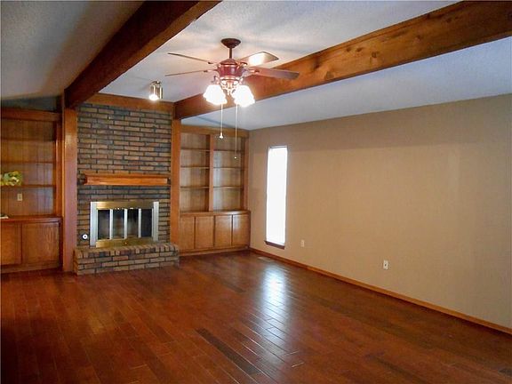 3rd image of 612 Conestoga Dr