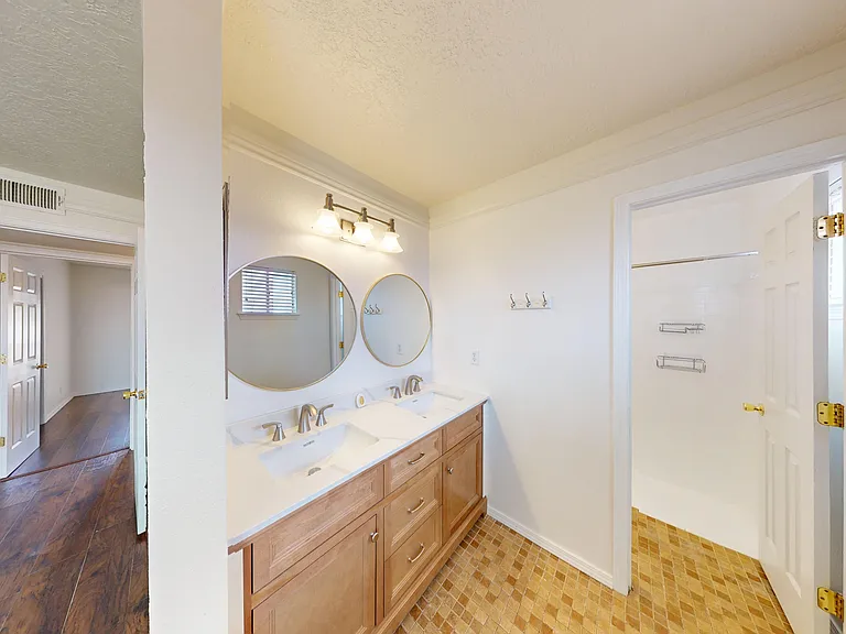 821 Oro Real NE — Photo 26