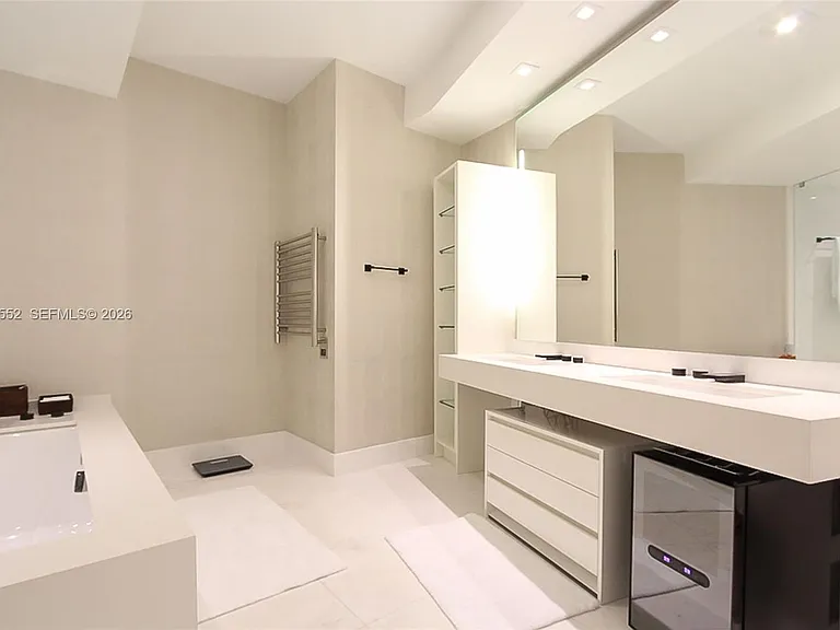 18555 Collins Ave #4605 — Photo 20