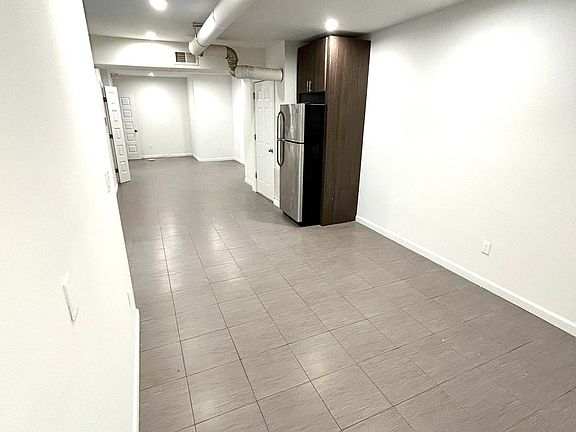 5th image of 41-21 Denman St #2B