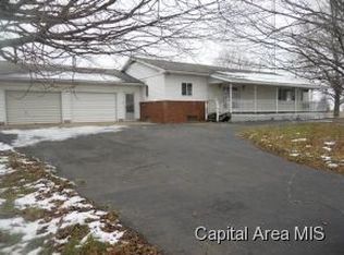 29911 Oakford Rd, Oakford, IL 62673