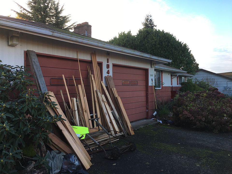2nd image of 10418 Irene Ave SW
