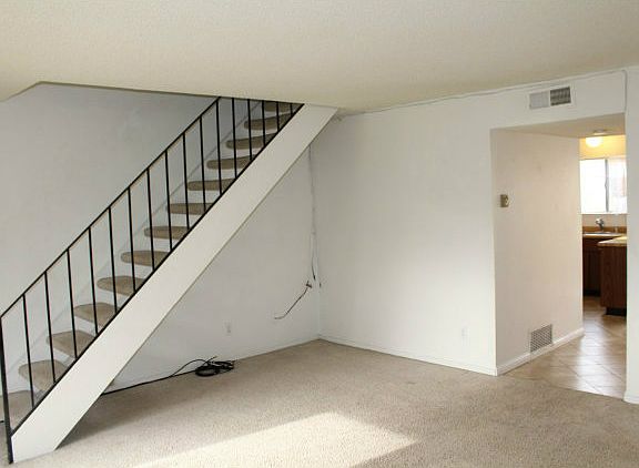 4th image of 168 Harbor Oaks Cir