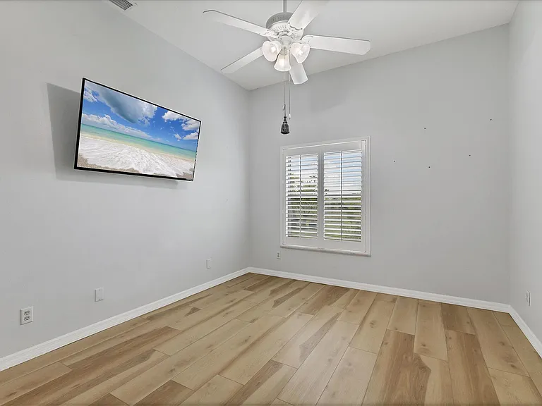15077 Acorn Cir — Photo 22