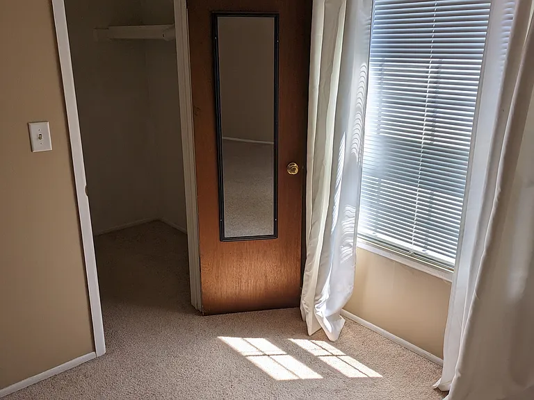 507 E University Dr — Photo 1