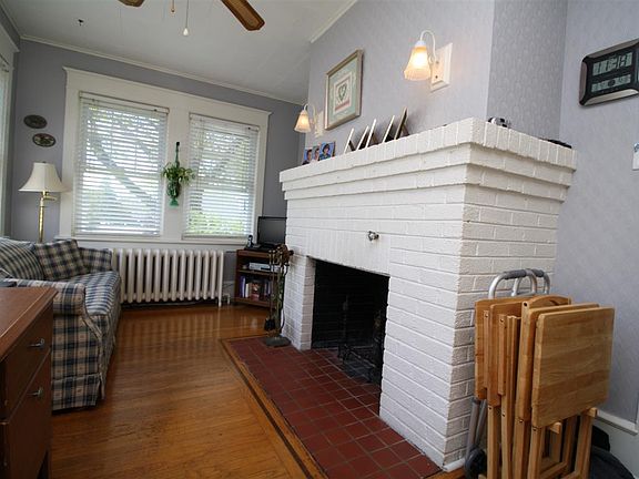 3rd image of 24 Frambes Ave