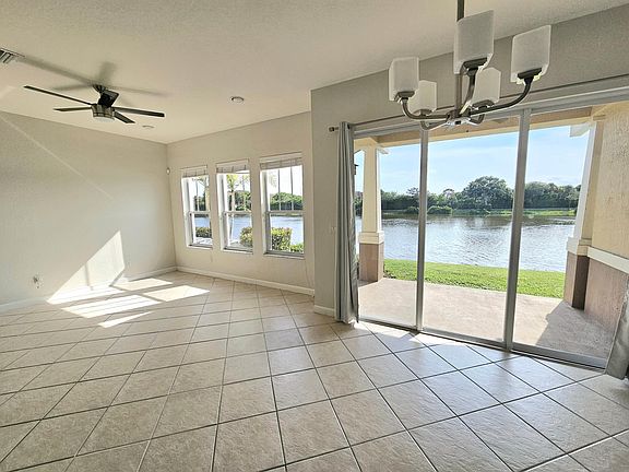 2nd image of 779 Marina Del Ray Ln Unit 3