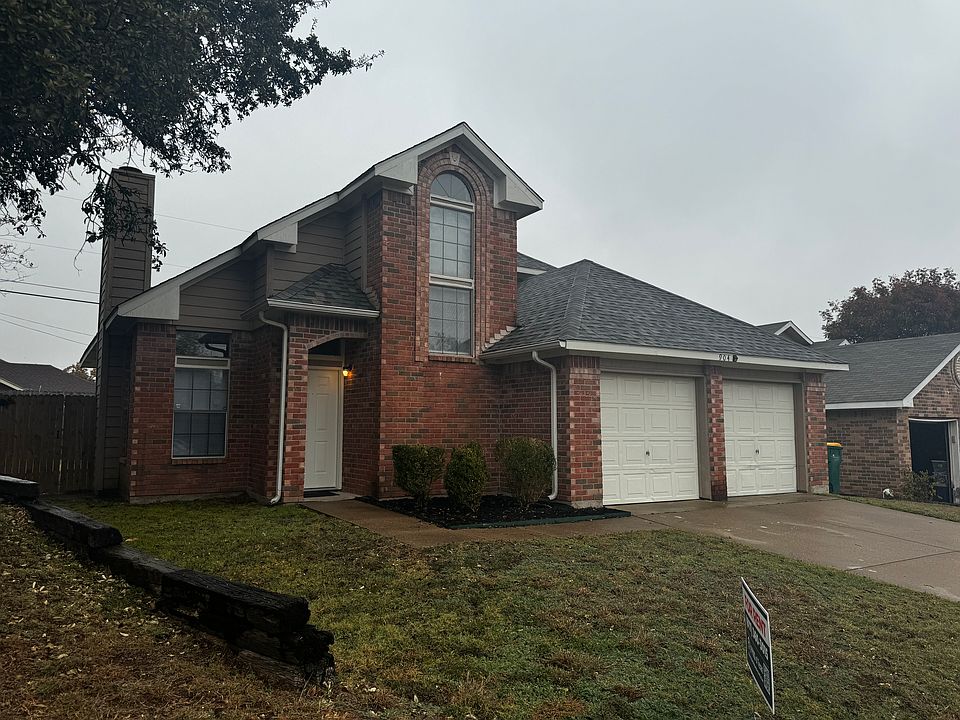 1st image of 904 Turner Ct